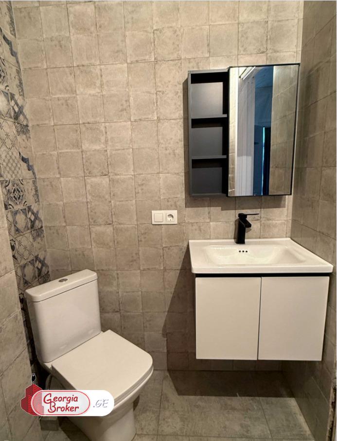 продается квартира с новым ремонтом 2-комнаты